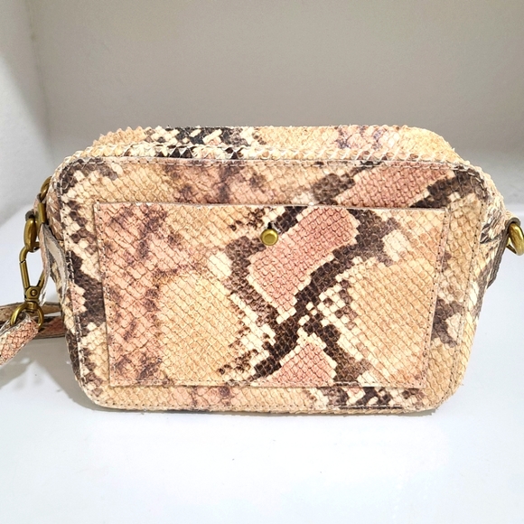 MADEWELL The Transport Camera Bag Snake Embossed Leather - Picture 6 of 14